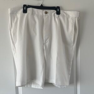 Cool 19 Classic White Men's golf Shorts size 38